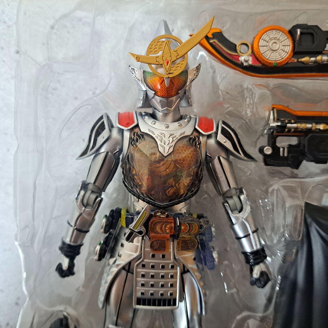 S.H.Figuarts 仮面ライダー鎧武 極アームズ