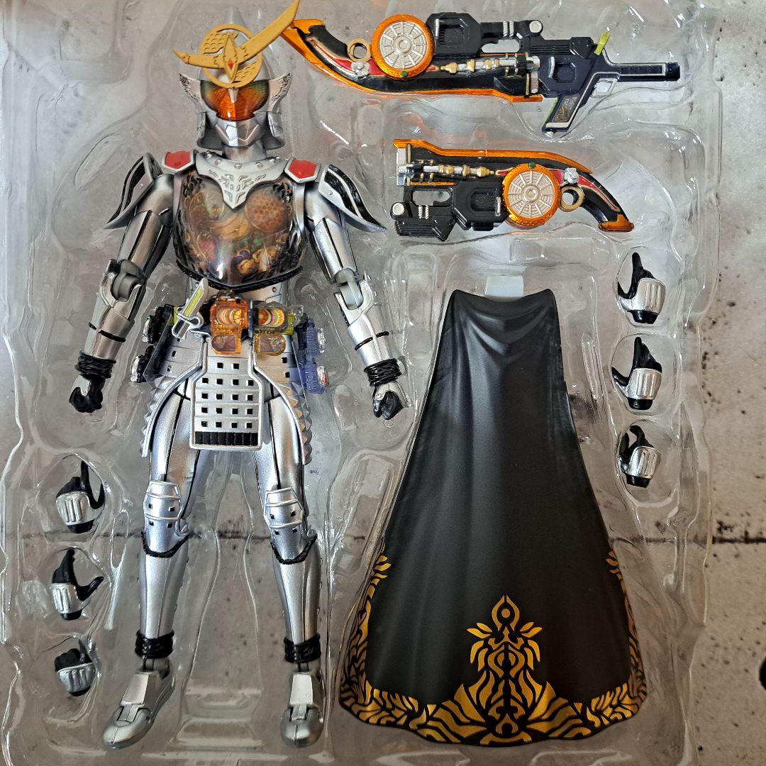 S.H.Figuarts 仮面ライダー鎧武 極アームズ