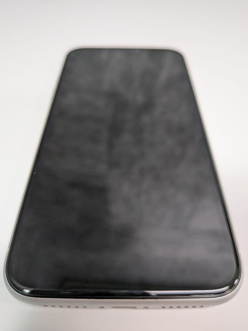⑤Apple iPhoneXR 64GB ホワイト バッテリー90％
