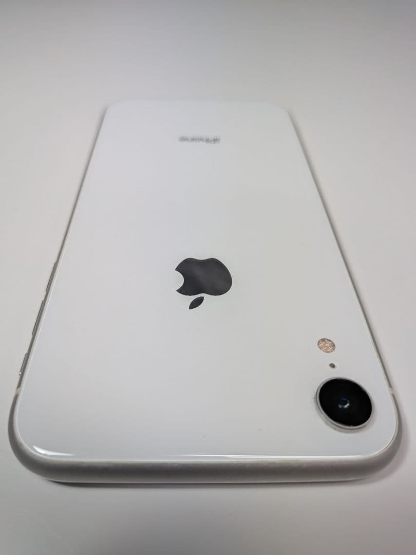 ⑤Apple iPhoneXR 64GB ホワイト バッテリー90％