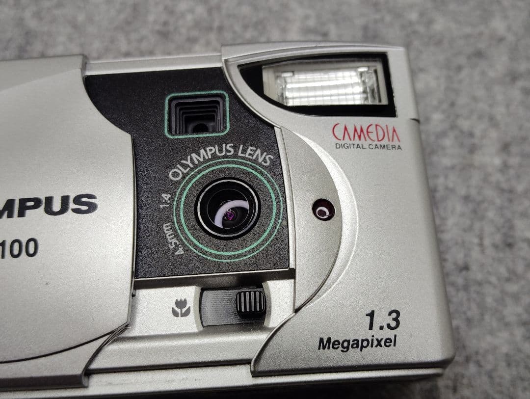 OLYMPUS　CAMEDIA 　C-100
