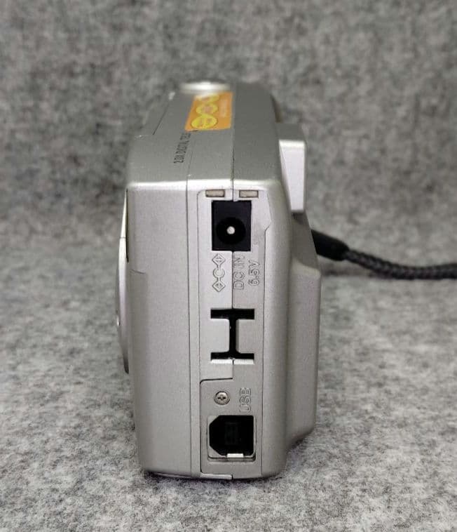 OLYMPUS　CAMEDIA 　C-100