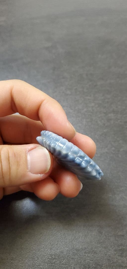 糸魚川翡翠 入りコン沢 アオイガイ