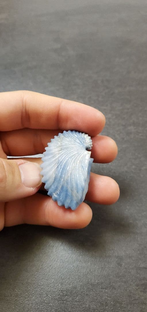 糸魚川翡翠 入りコン沢 アオイガイ