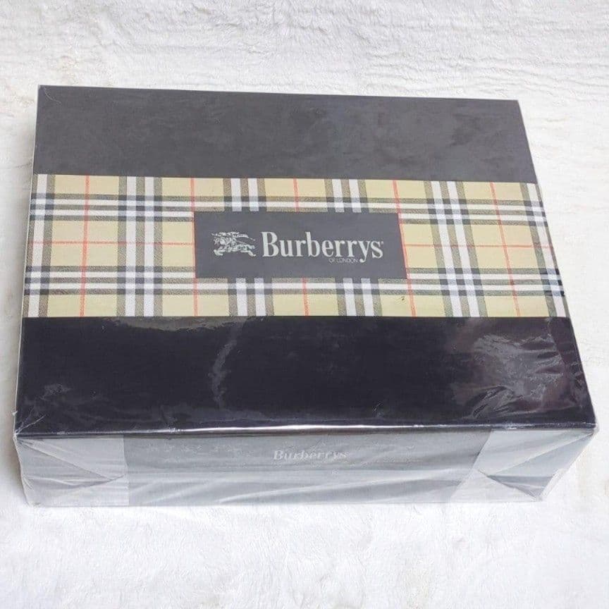新品未使用✨️BURBERRY✨️箱入★コットンシングルシーツ2枚セット