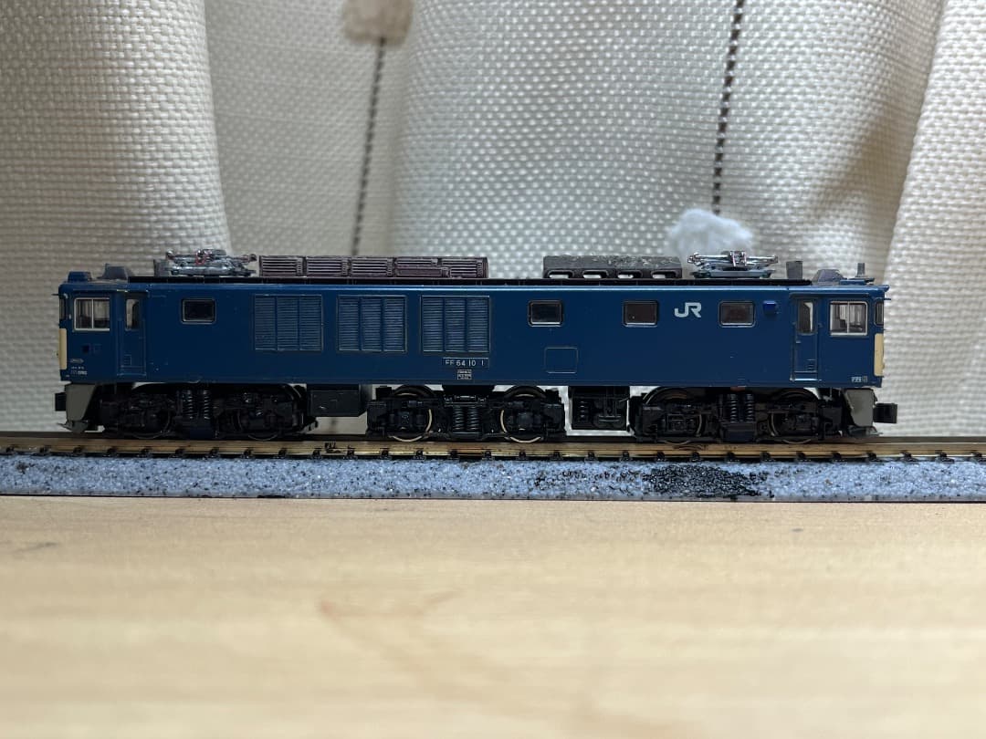 EF64 1051 + 旧型客車