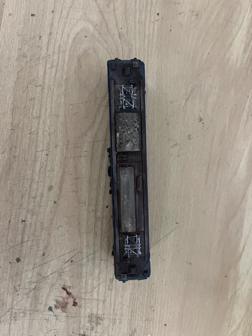 EF64 1051 + 旧型客車