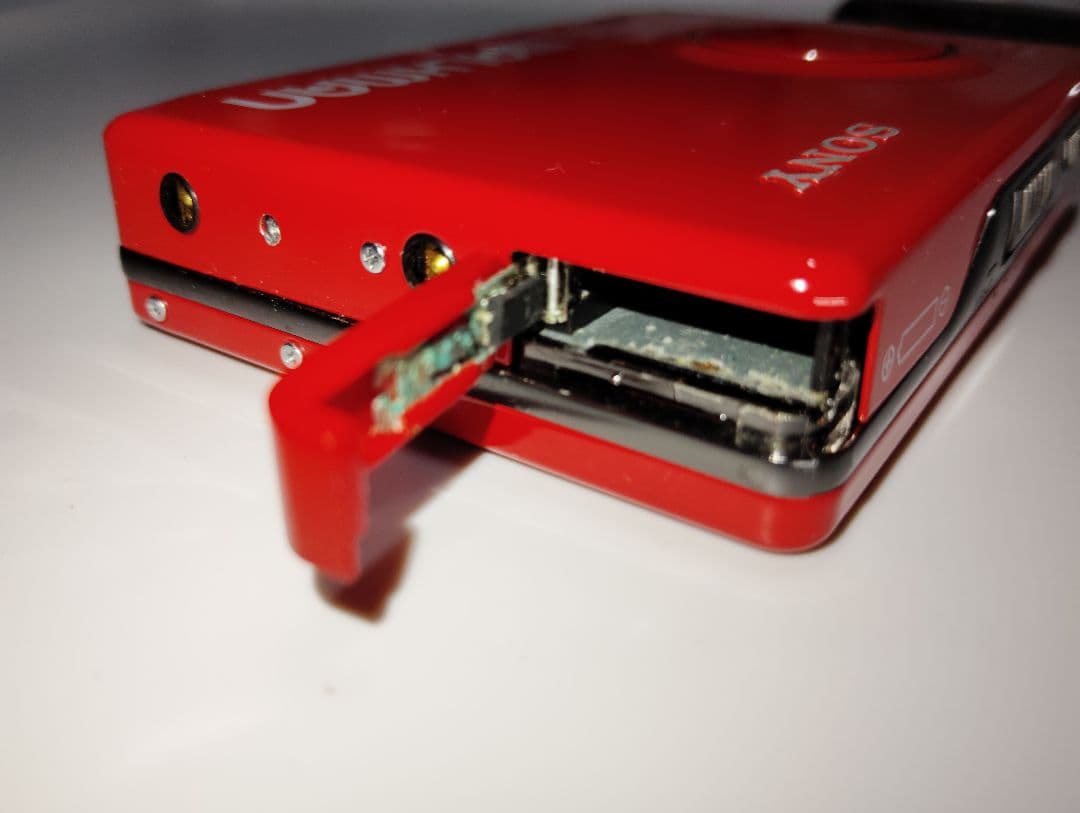 SONY WALKMAN nw-600　レッド　 ジャンク