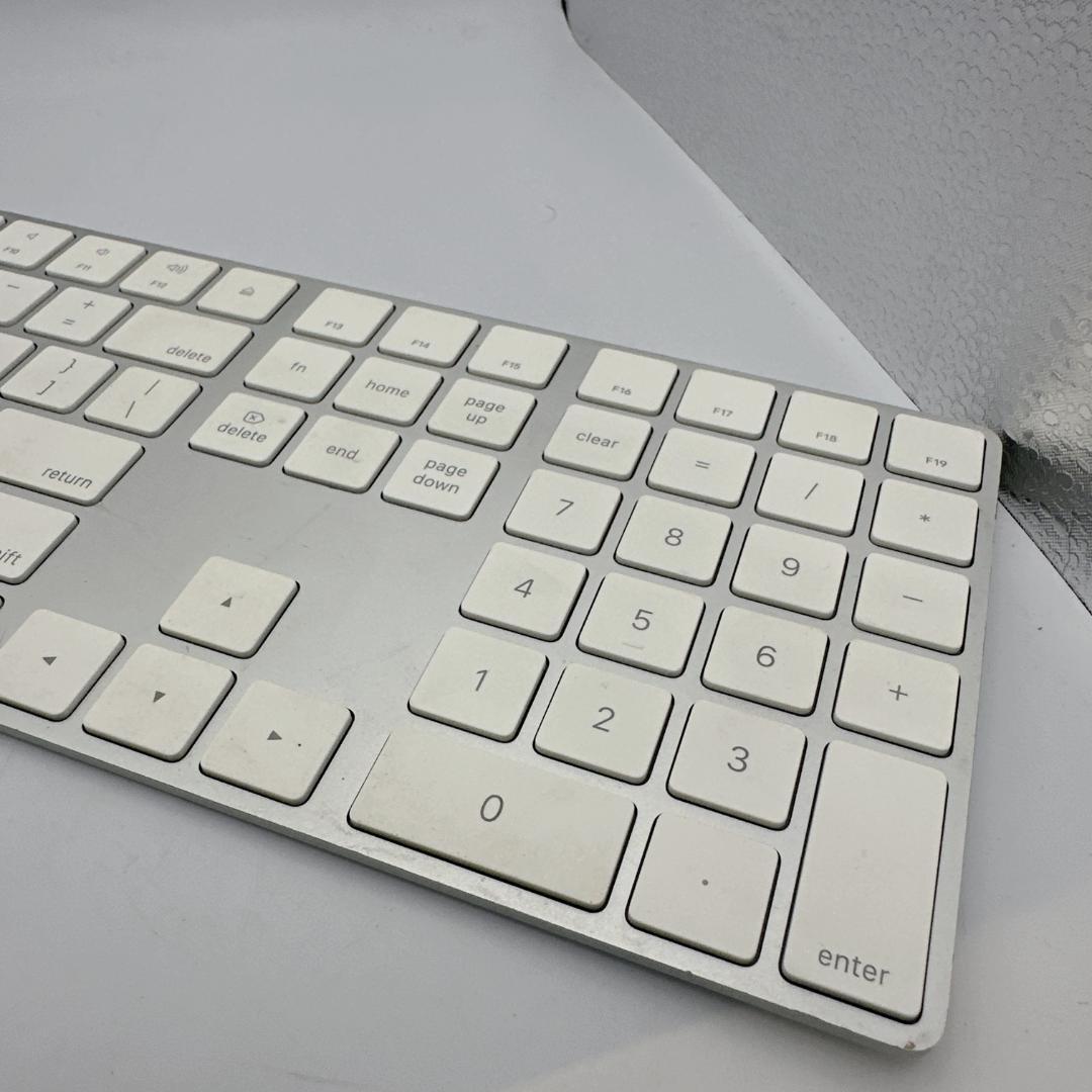 【概ね美品】Apple Magic Keyboard テンキーUS A1843