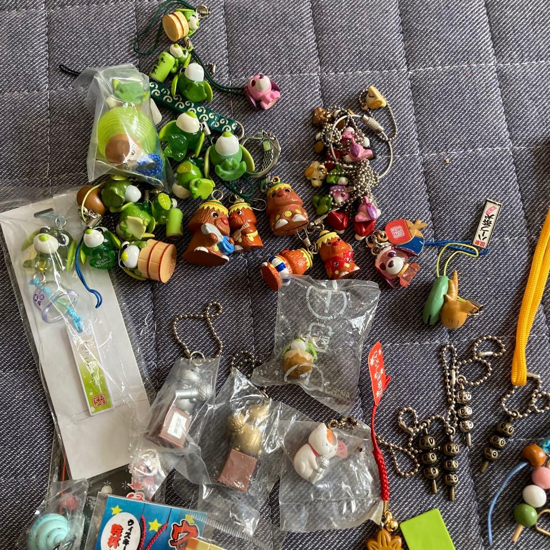 多様なキャラクター ストラップ 100個以上セット