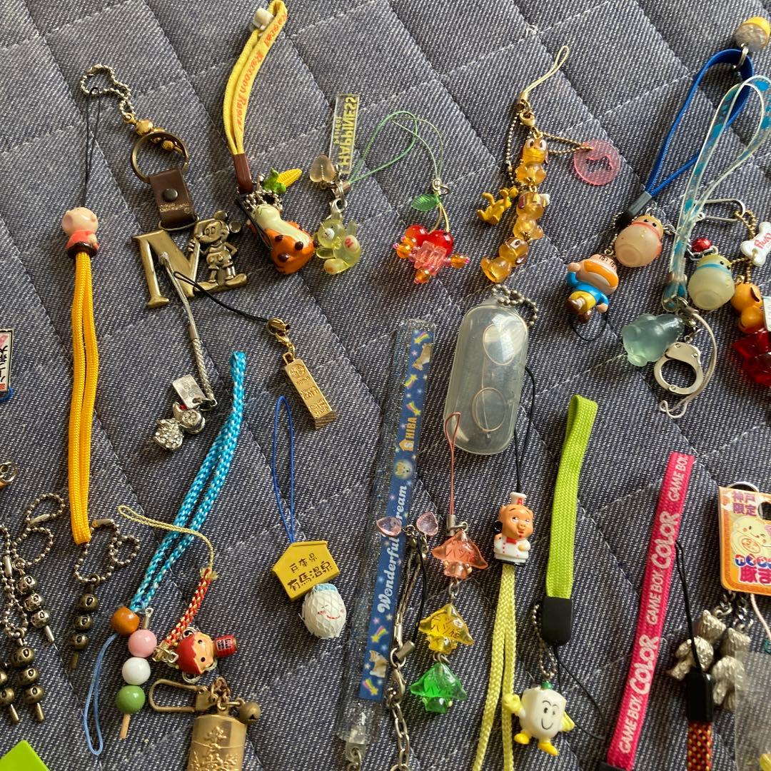 多様なキャラクター ストラップ 100個以上セット
