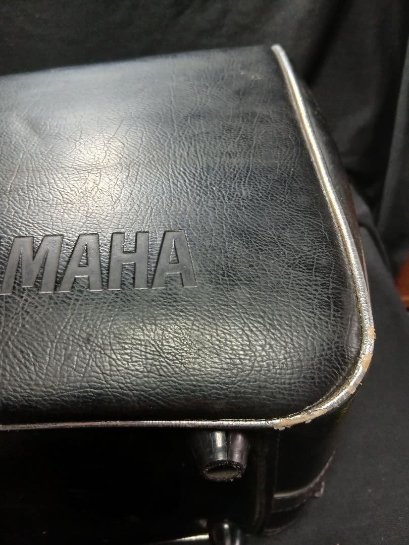 ナオミYAMAHA アコーディオン赤パール調中古品専用ケース付き音出しOK