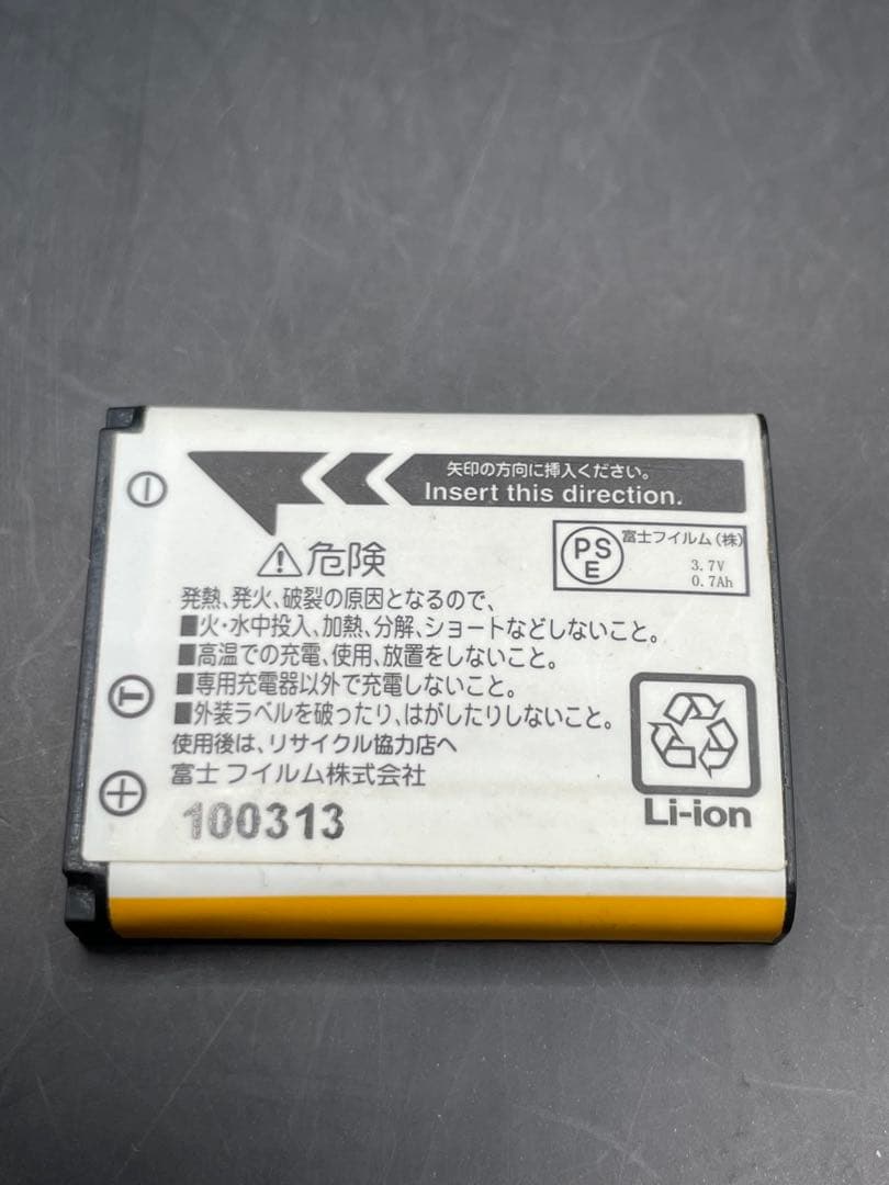 Fujifilm FinePix JV100 コンパクトデジタルカメラ