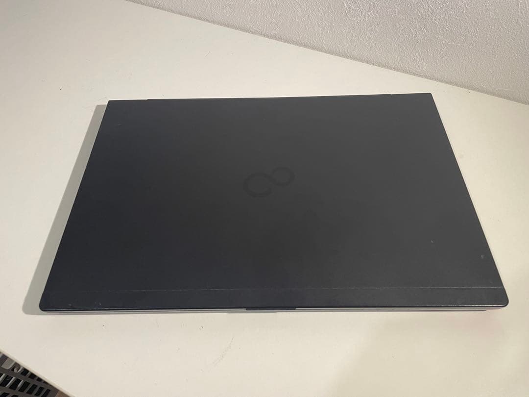 FUJITSU　LIFEBOOK U937 13.3インチ　LTEモデル