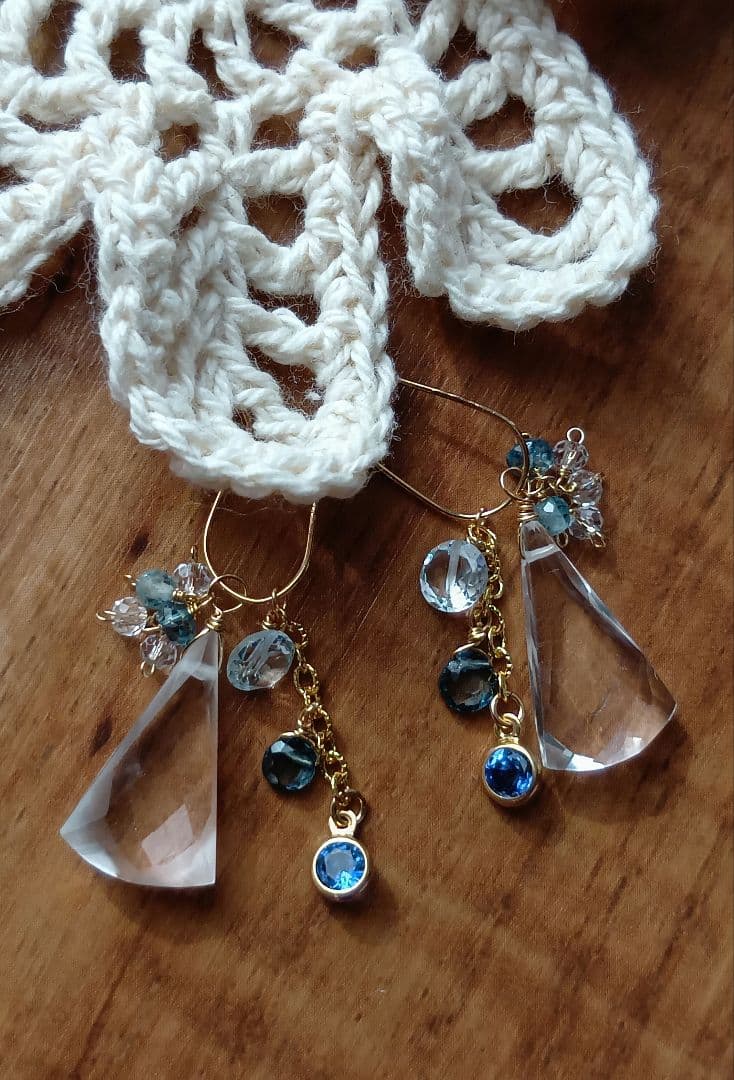 589/14kgf一点物ロンドンブルートパーズ×カイヤナイト×クリスタルチャーム