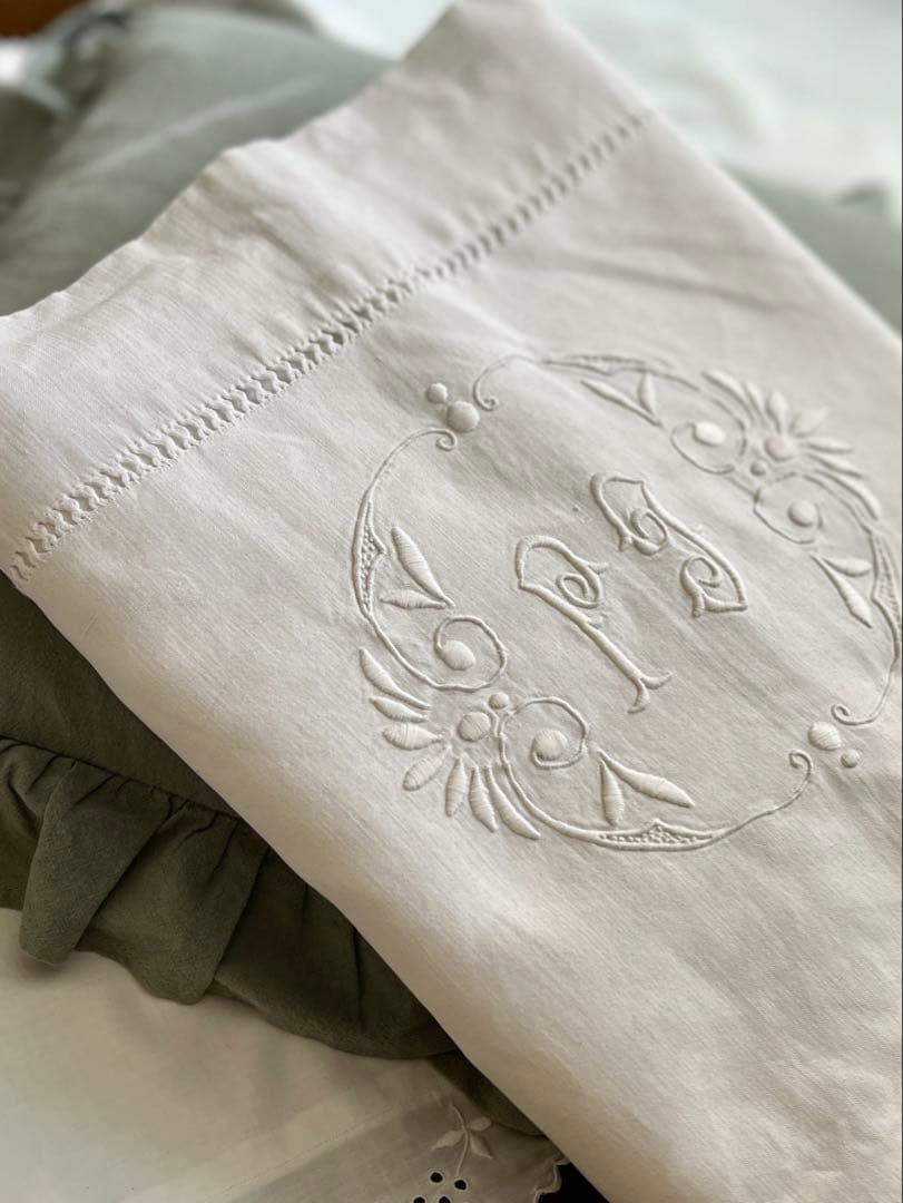 ◆フランスアンティーク｜美品手刺繍イニシャル大判リネンシーツ白マルチクロス布生地