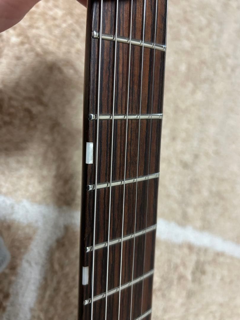 ヘッドレスギター GFC FHL-600FM レッド