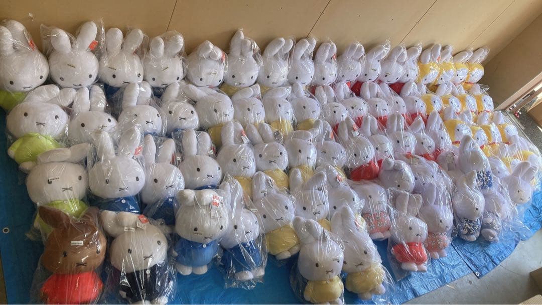 必見！★ miffy ミッフィ 特大サイズ　ぬいぐるみ ★ 多数セット！