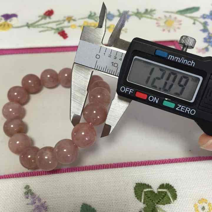 ストロベリークォーツ12mmブレスレット