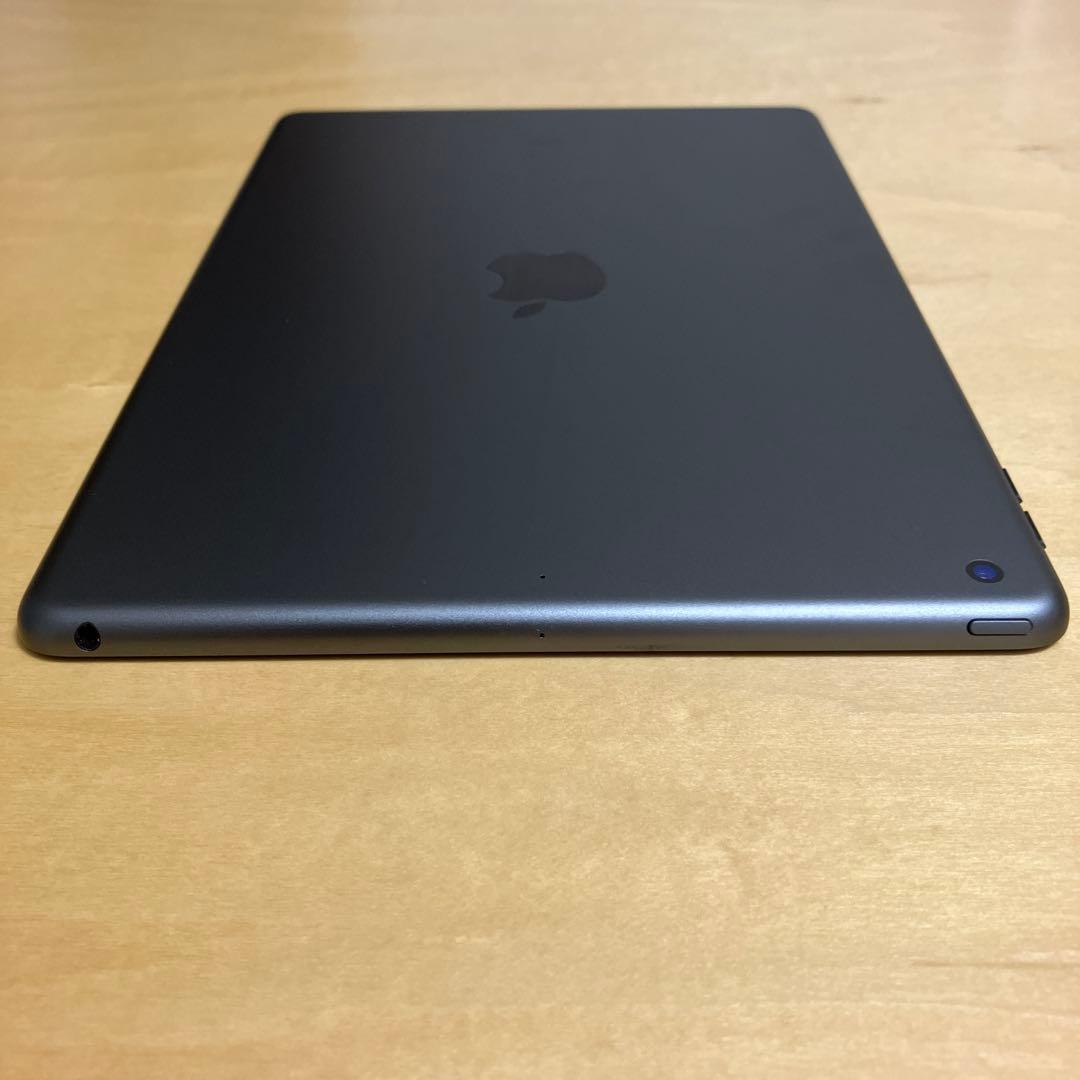 iPad 第8世代　本体　32GB