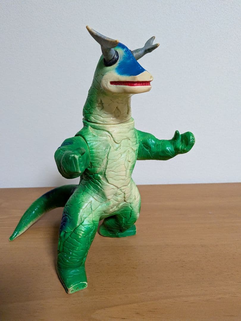 【当時もの】ブルマァク　ソフビ　エレキング　ウルトラセブン（補修あり）