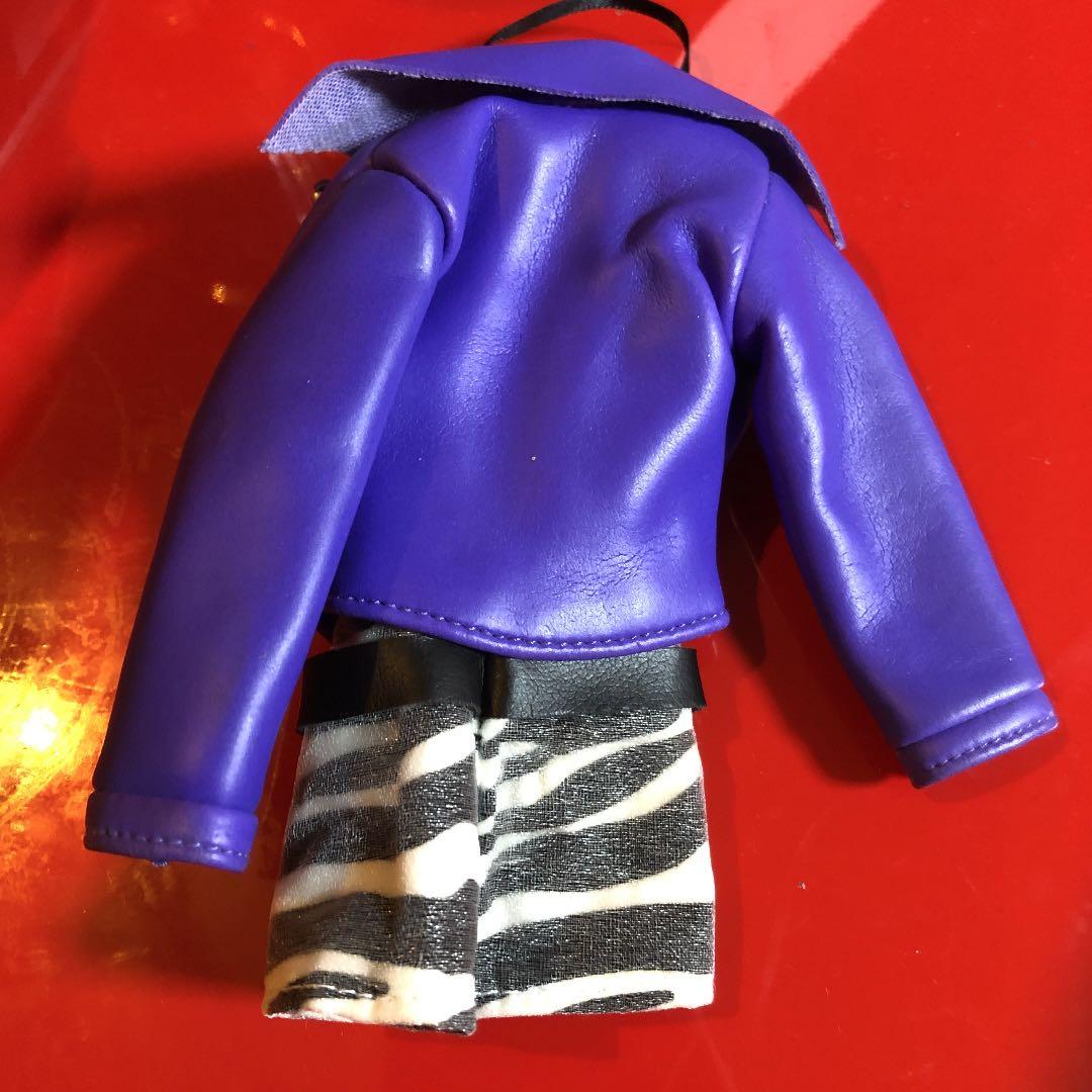 ジェニーフレンドシオンの服　革ジャン