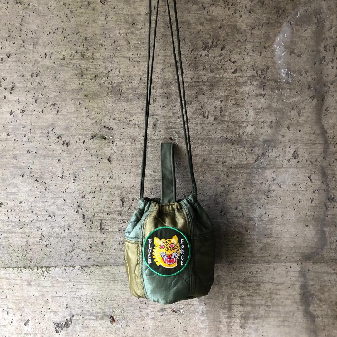 【HB2002】６０cmショルダー パッチワークリメイクペイシェントバッグ　巾着