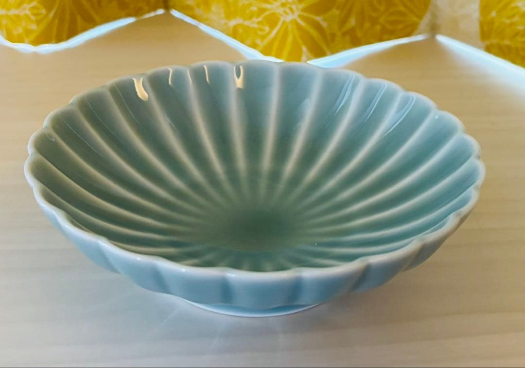 【未使用品】深川製磁　小皿5枚　菊花形青磁 菊割小付揃　宮内庁御用達