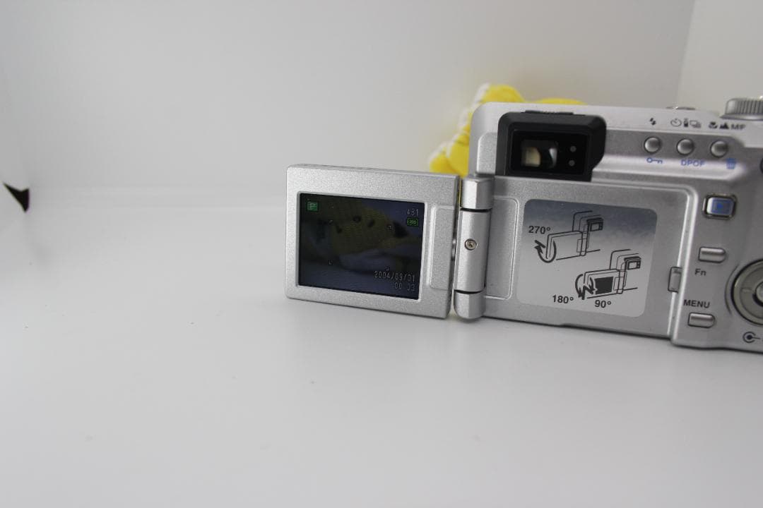 （極美品）名機 PENTAX Optio 750Z 自撮り2種類の充電器付き