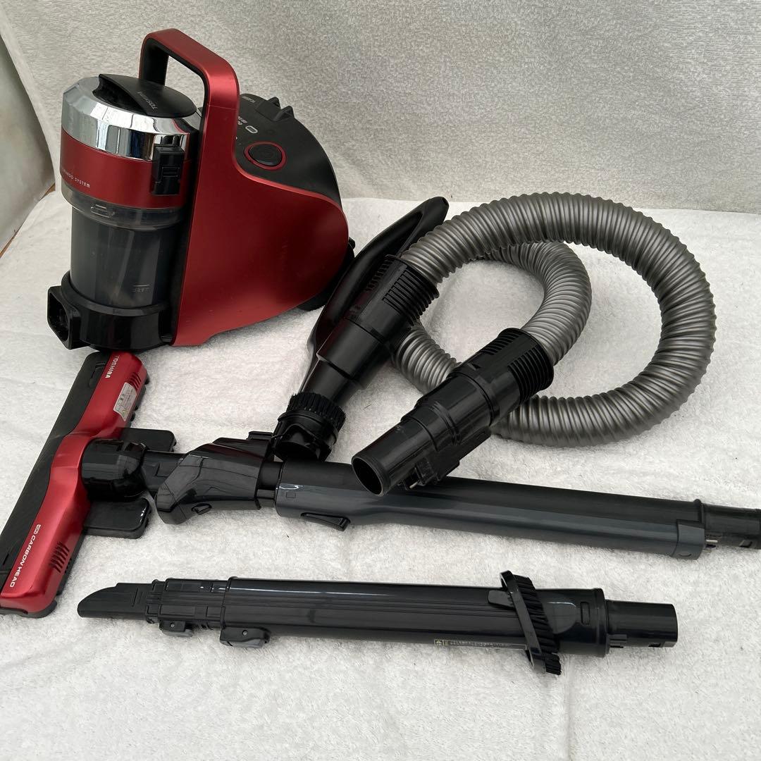 東芝クリーナー　トルネオ　レッド