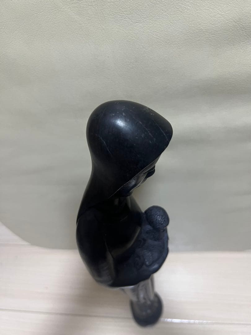新品　タンザニアマコンデ黒檀彫刻　母子像〔マリアとキリスト）
