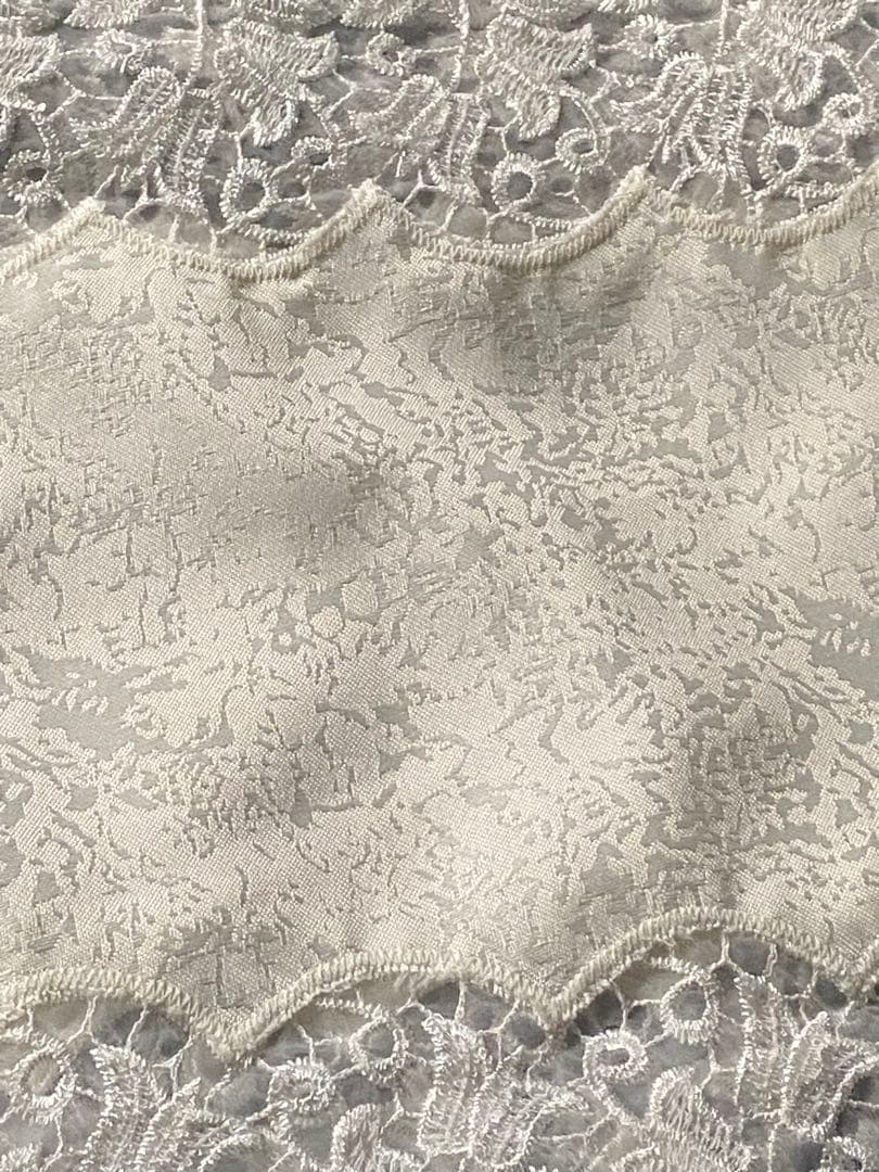 高級♦️エレガントなレース♦️ロココ テーブルランナー♦️ホワイト 150㎝♦️送料込