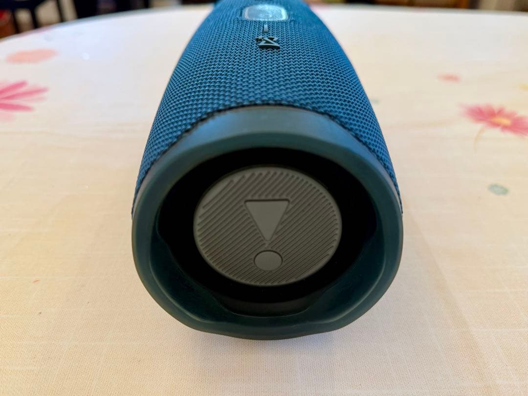 JBL ワイヤレススピーカー　♪CHARGE4 ブルー動作良好