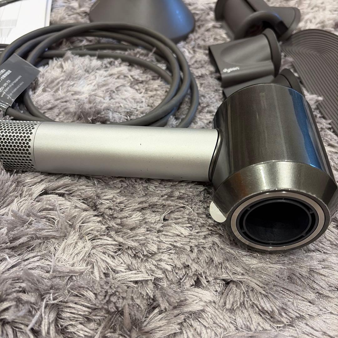 Dyson Supersonic ヘアドライヤー　HD01 プロ用