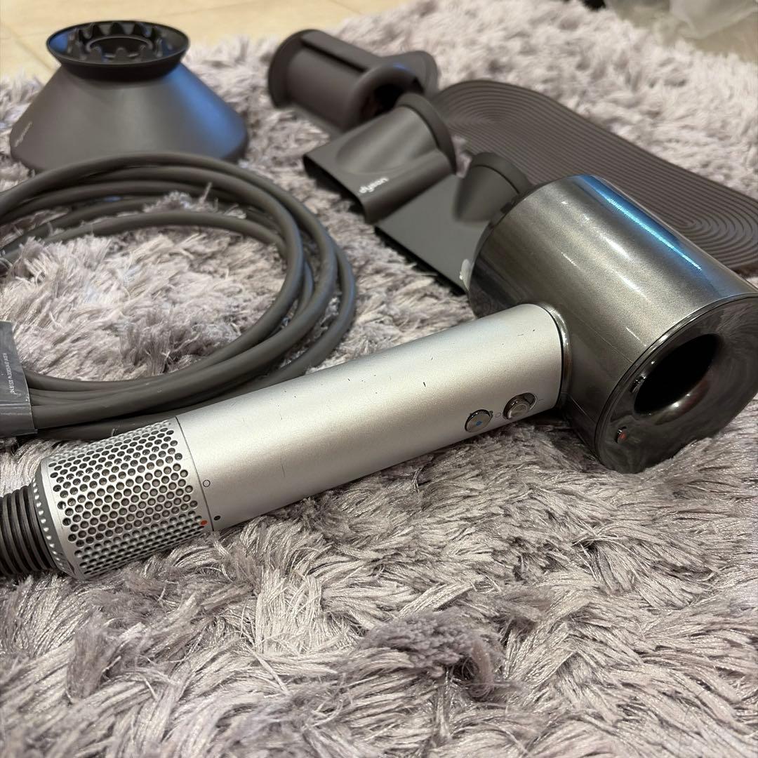 Dyson Supersonic ヘアドライヤー　HD01 プロ用