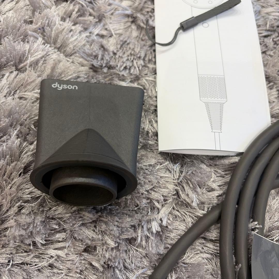 Dyson Supersonic ヘアドライヤー　HD01 プロ用