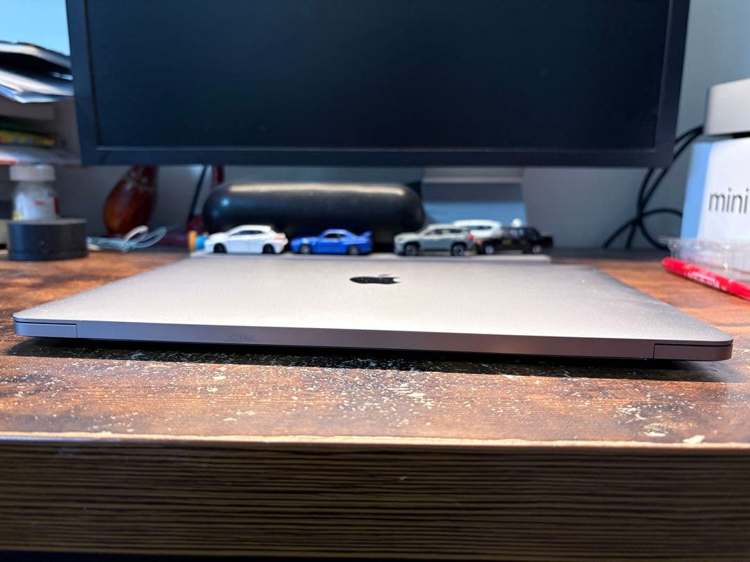 2020 MacBook Pro 13 M1 8GB/256GB SSD 美品