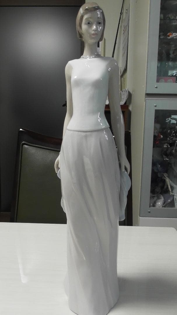 LLADRO　リヤドロ【カクテルドレス】Ｈ＝41cm　リアドロ　Ｌ565
