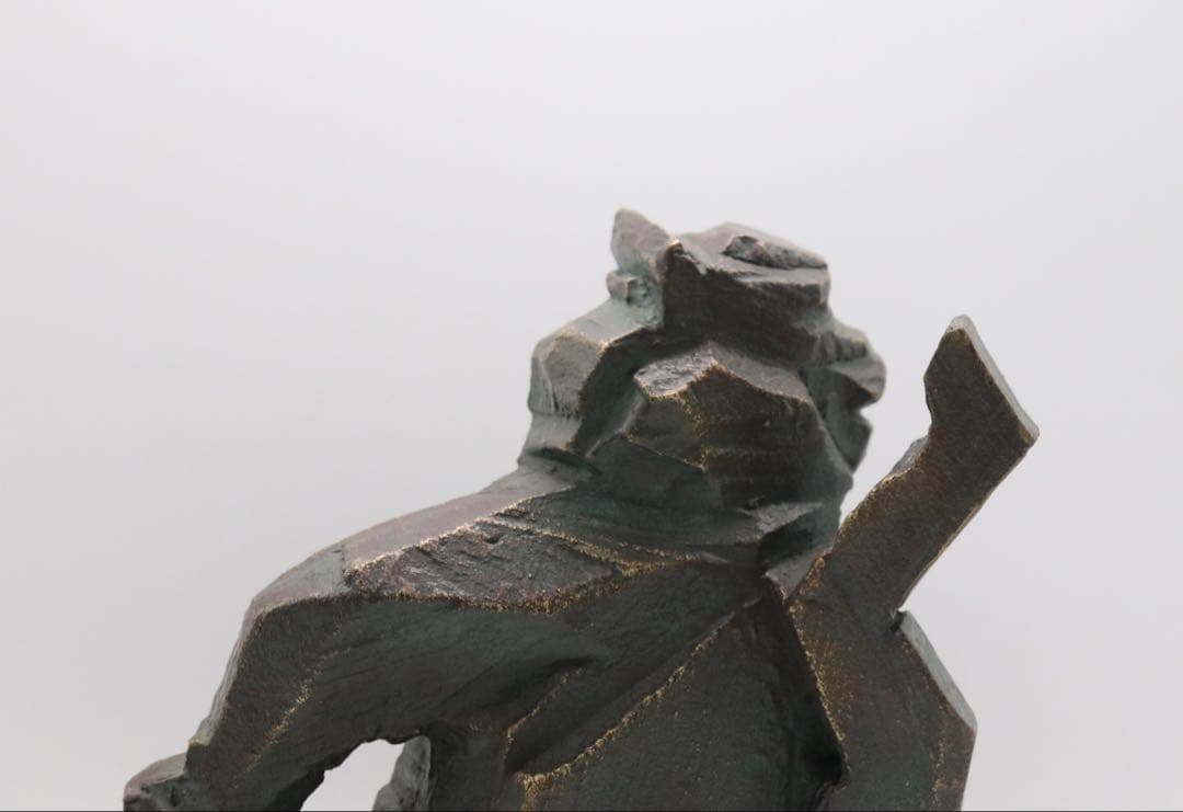 中国　張峰作　オブジェ　銅製　33/299 ブロンズ　重さ約4.95kg0407