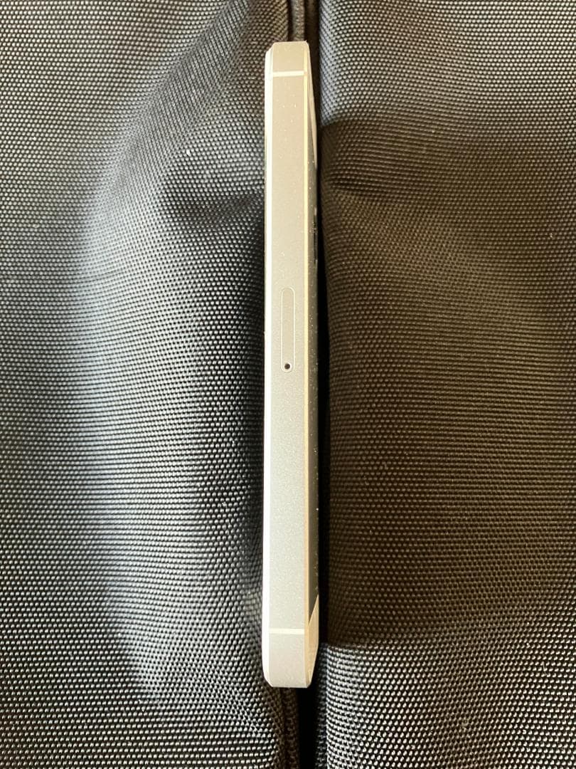 iphone se 第1世代 シルバー 64gb simフリー