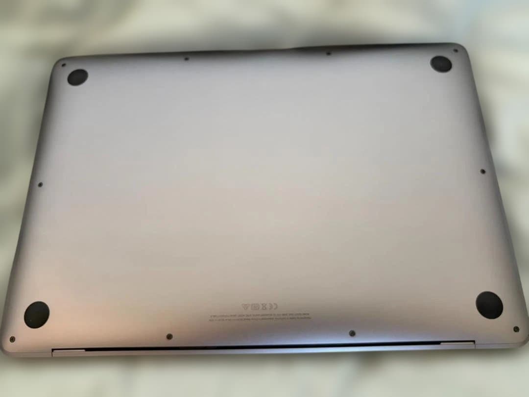 【中古品】MacBookAir M1 16GB 256G USキー 85%