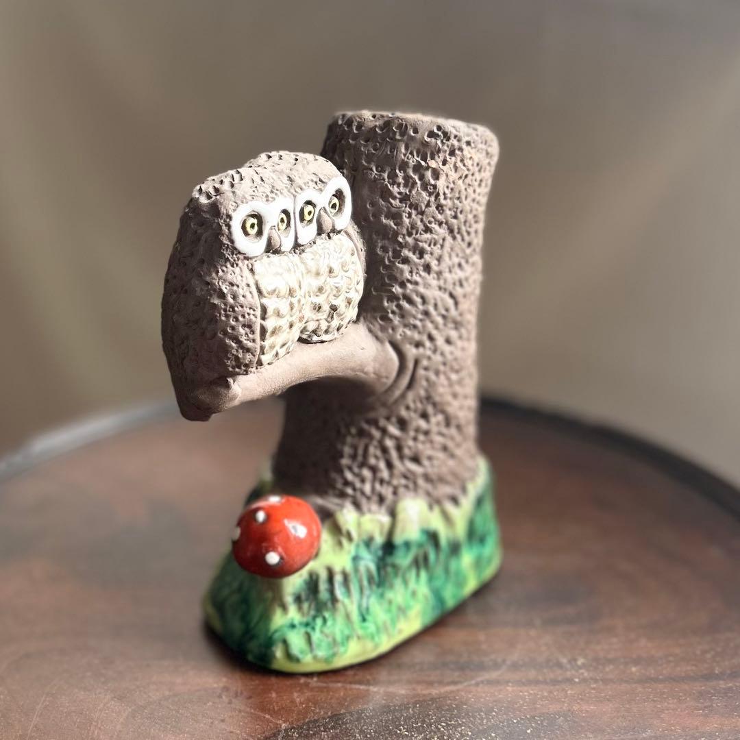 トア・ボーグ 木の上の茶色と白のフクロウ 14cm 1960年代