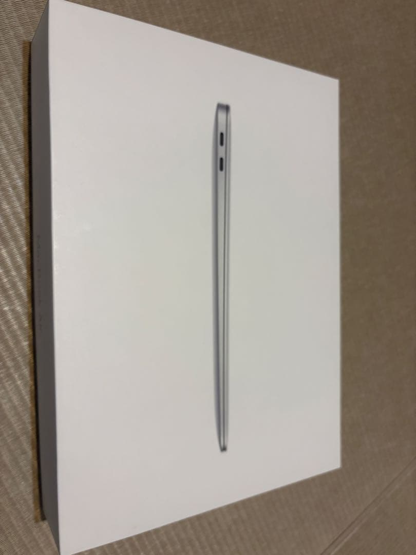 【ジャンク】MacBook Air 13インチ シルバー　部品取り　修理前提