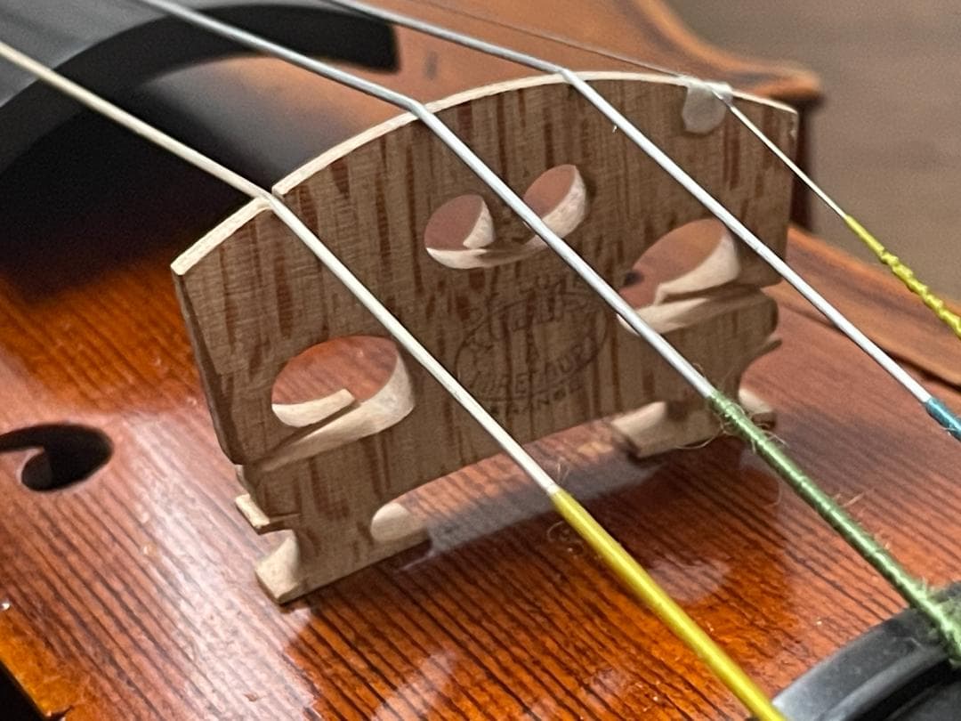 ドイツ製 バイオリン 美しいワンピースバック ４／４サイズ 駒調整済み