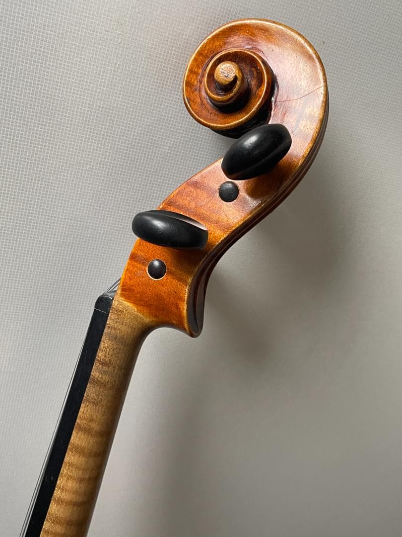 ドイツ製 バイオリン 美しいワンピースバック ４／４サイズ 駒調整済み