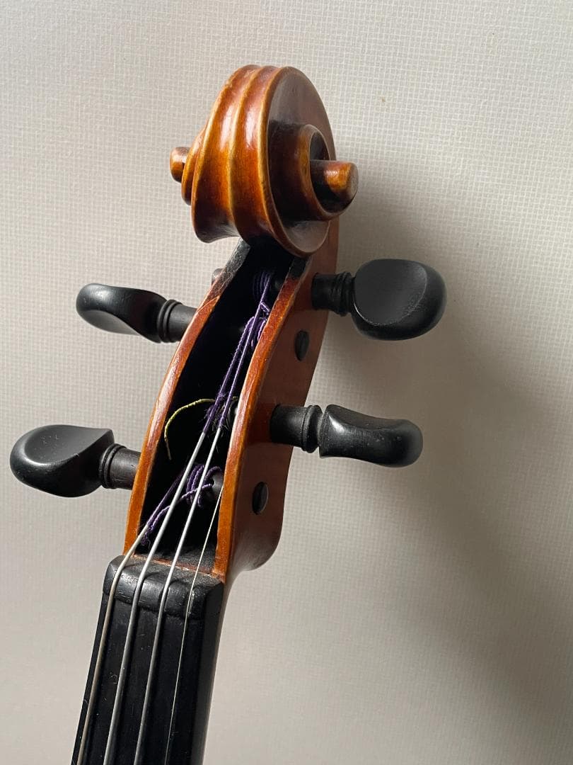 ドイツ製 バイオリン 美しいワンピースバック ４／４サイズ 駒調整済み