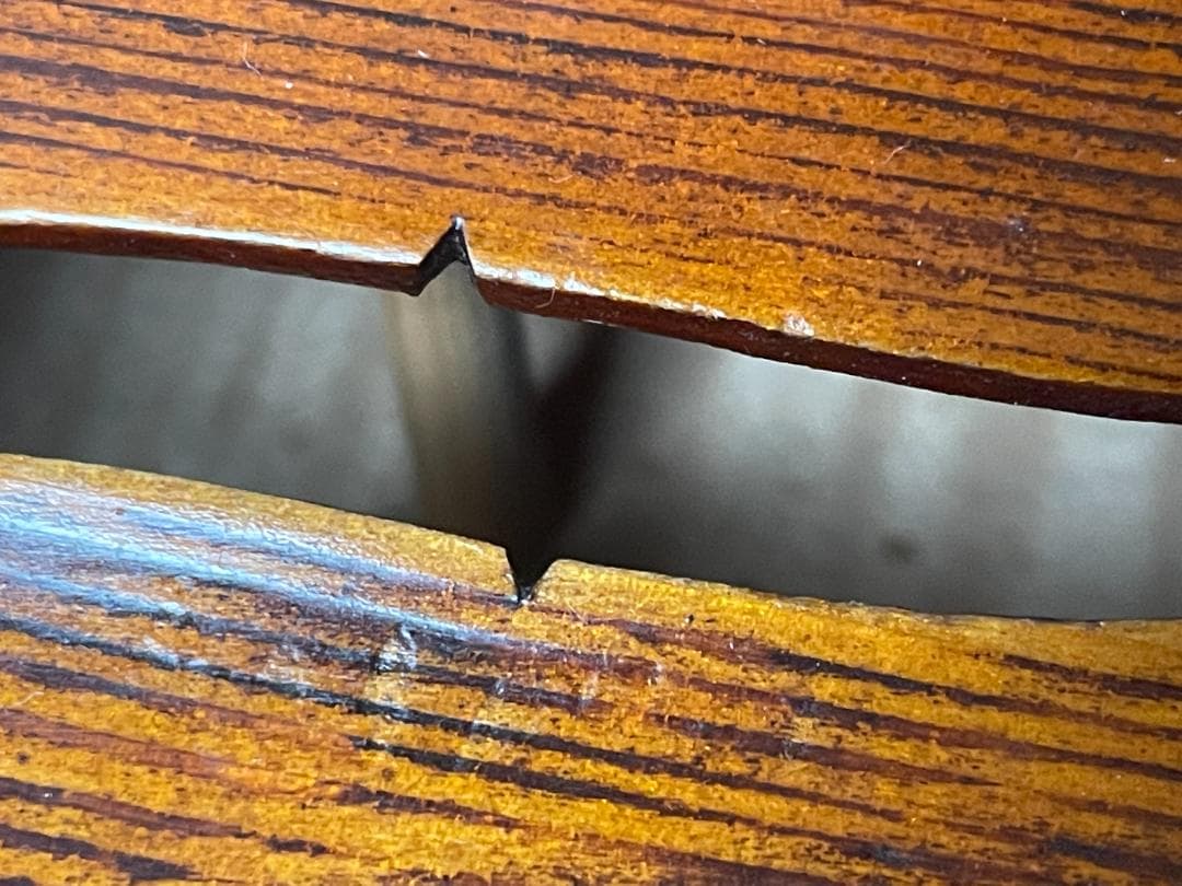 ドイツ製 バイオリン 美しいワンピースバック ４／４サイズ 駒調整済み