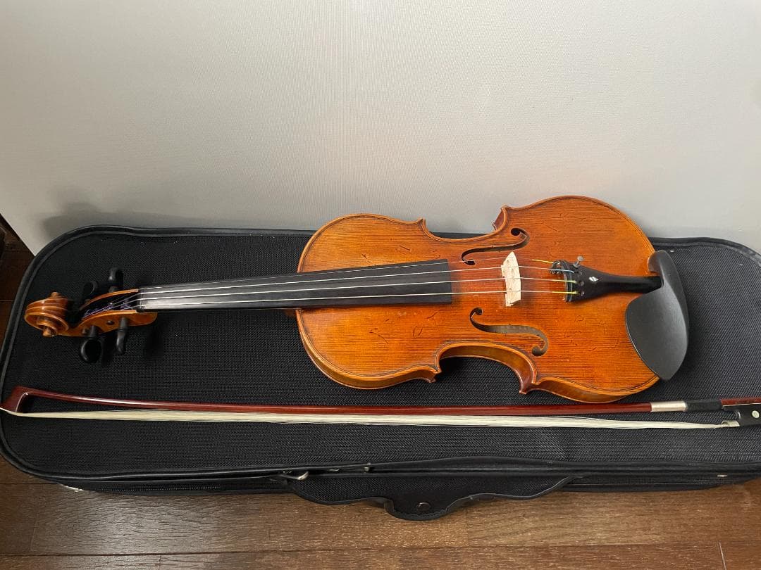 ドイツ製 バイオリン 美しいワンピースバック ４／４サイズ 駒調整済み