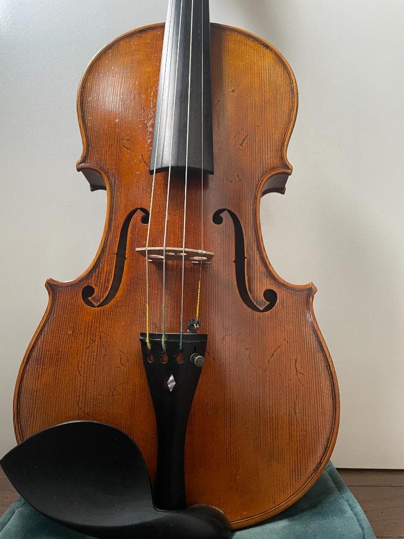 ドイツ製 バイオリン 美しいワンピースバック ４／４サイズ 駒調整済み