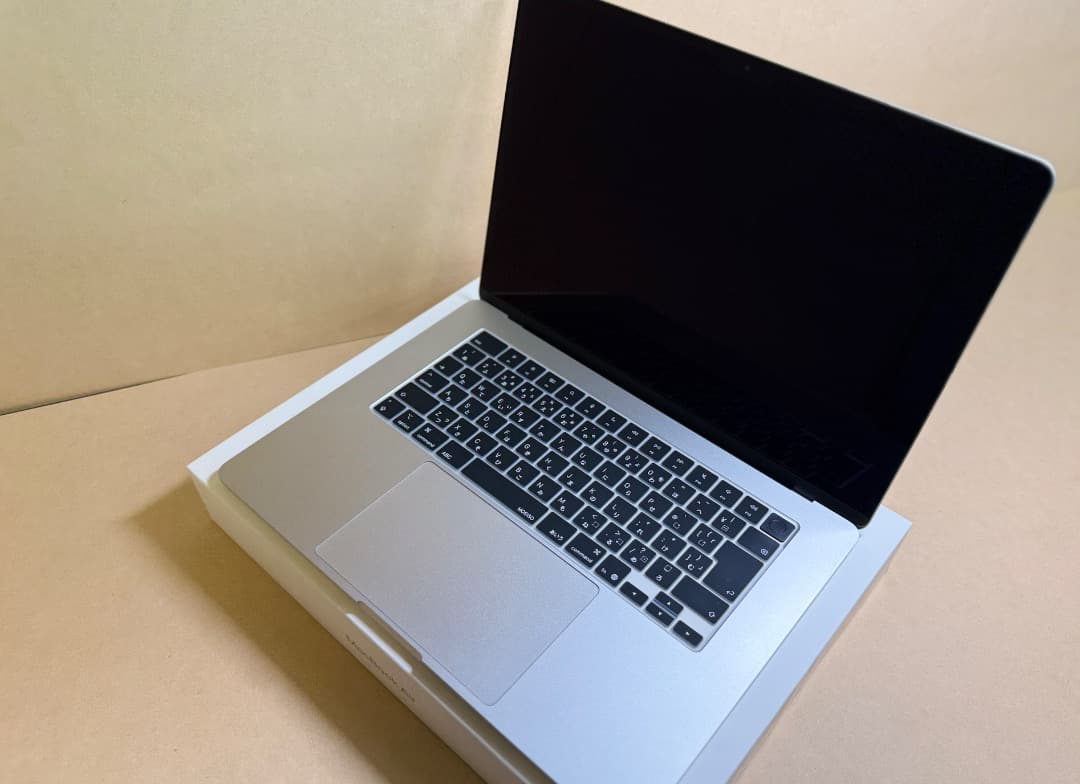 Apple MacBook Air 15インチ 512GB SSD 24GB